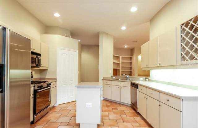16805 HARRIERRIDGE PLACE Gallery 4