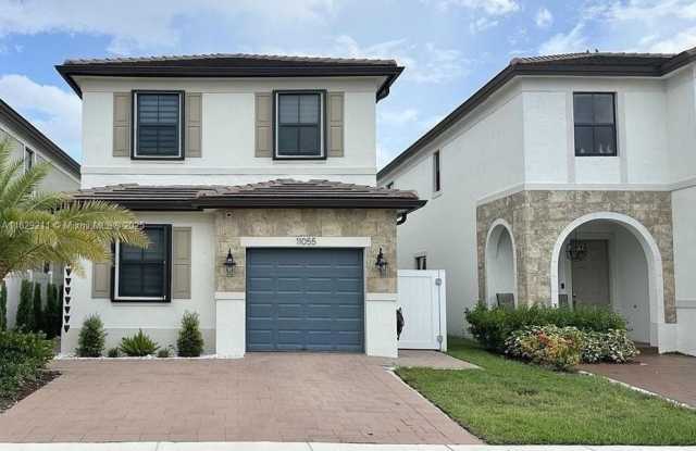 11055 W 35th Way photos photos