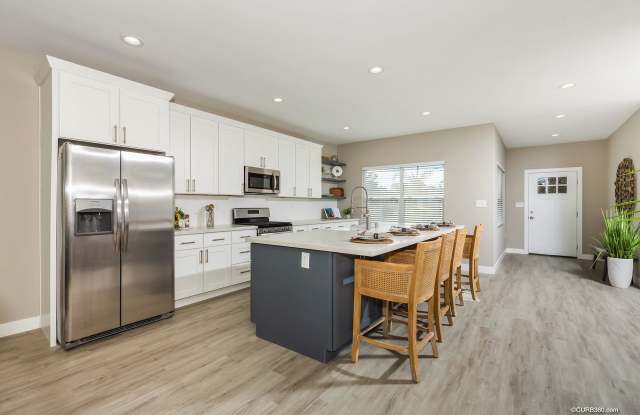 4927 West Mountain View Drive Gallery 4