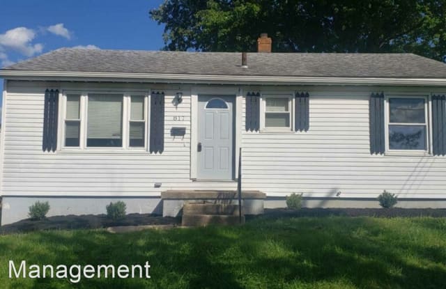 817 Gary - 817 Gary Avenue Southeast, Girard, OH 44420