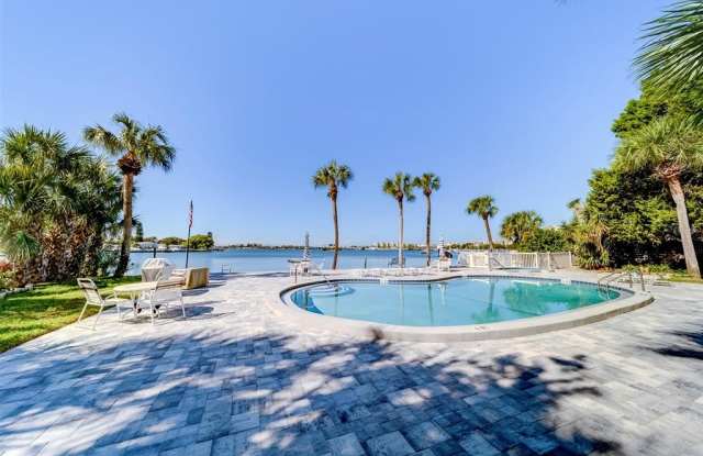 1848 SHORE DRIVE S Gallery 4