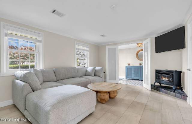 2225 Riviera Parkway Gallery 3