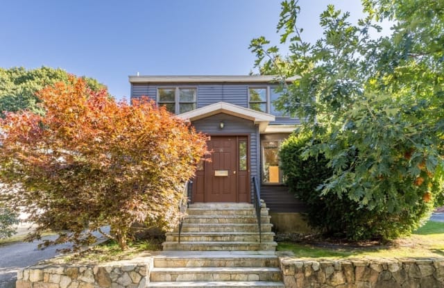 36 Dow Ave - 36 Dow Avenue, Arlington, MA 02476