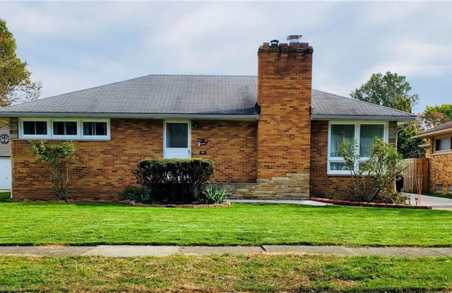 6299 Anita Dr - 6299 Anita Drive, Parma Heights, OH 44130
