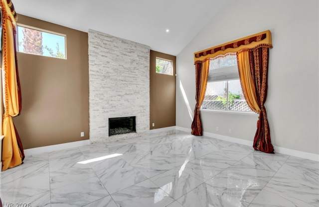7824 Emerald Harbor Court Gallery 2
