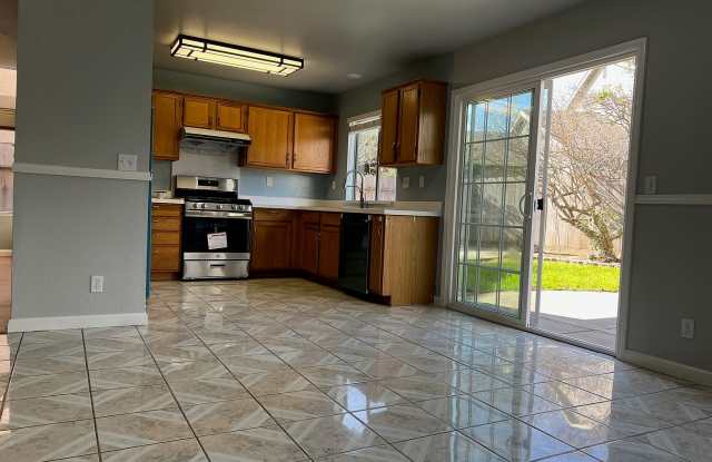 1598 Boyle Ct - 1598 Boyle Court, Salinas, CA 93906