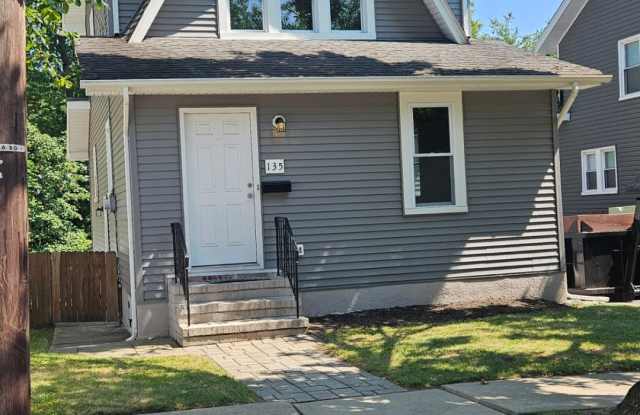 135 Elm Ave photos photos
