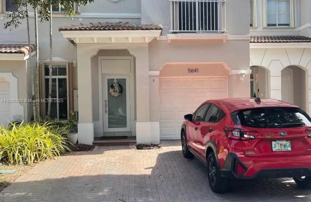 5641 NW 112th Ct photos photos