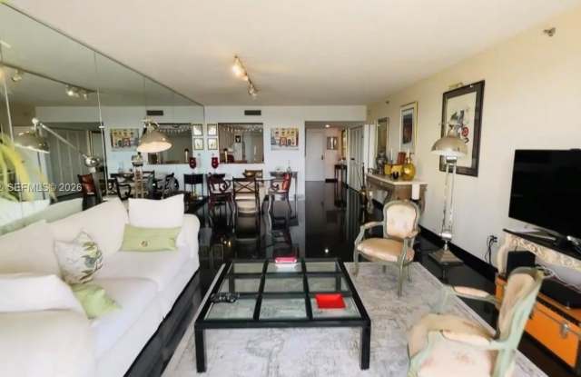 8855 Collins Ave photos photos