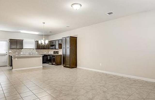 316 Crater Lake Drive Gallery 3
