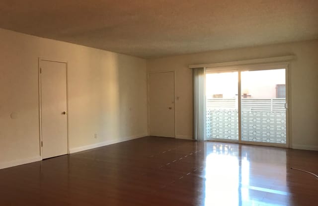 1065 S Holt Avenue - 1065 South Holt Avenue, Los Angeles, CA 90035
