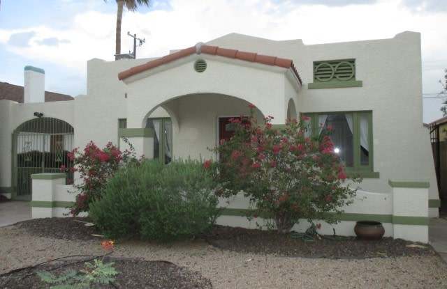 745 East McKinley Street Gallery 3