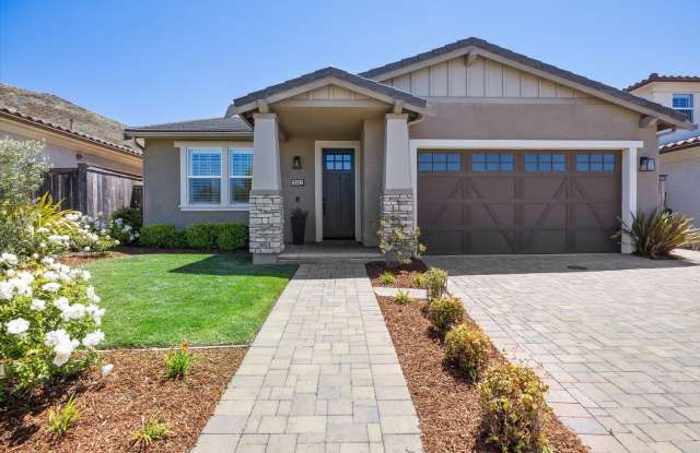 Single Level Executive Home photos photos