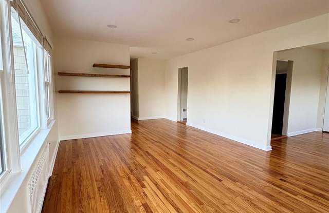 165 Franklin Boulevard Gallery 2
