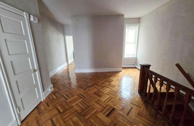 5709 LEONARD Street Gallery 4