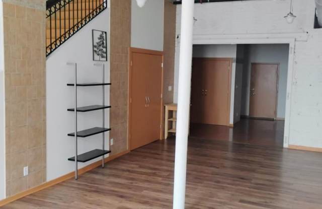 1 BEDROOM 1.5 BATH IN DOWNTOWN CHAMPAIGN photos photos