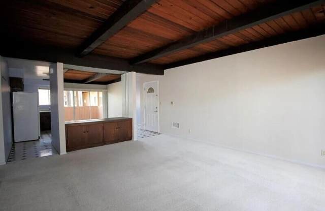 409 Ellwood Beach Dr Gallery 4