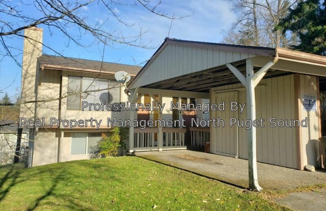 6008 Kenwood Dr - 6008 Kenwood Drive, Everett, WA 98203