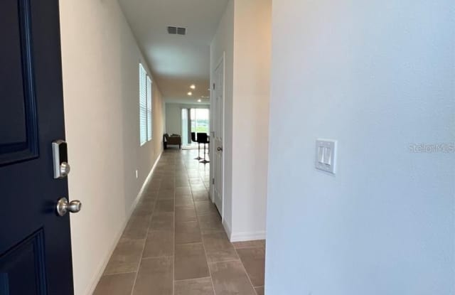 3079 LAUREL OAK Lane Gallery 4
