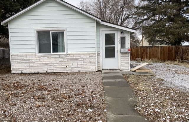 405 E Daley St - 405 Daley Street, Rawlins, WY 82301