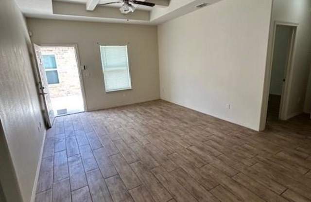 4009 Hawthorne Avenue - 3 Gallery 4