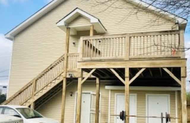 2215 Forestlake Drive "B" Gallery 2