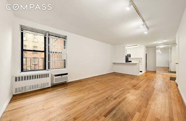 200 E 28th Street Gallery 2