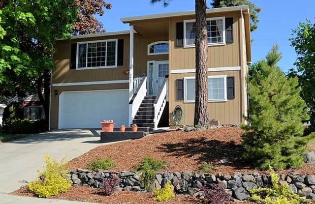3417 E 36th Ave - 3417 East 36th Avenue, Spokane, WA 99223