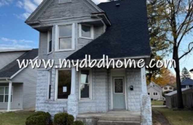 1420 St Joseph - 1420 Saint Joseph Boulevard, Fort Wayne, IN 46805