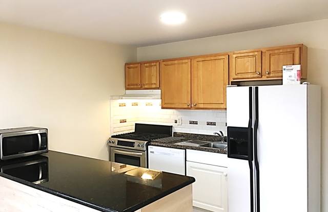 697 Summit Ave photos photos