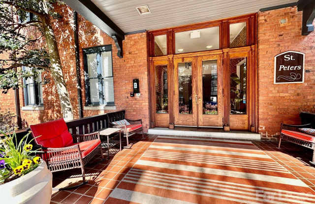 229 N Poplar Street Gallery 2