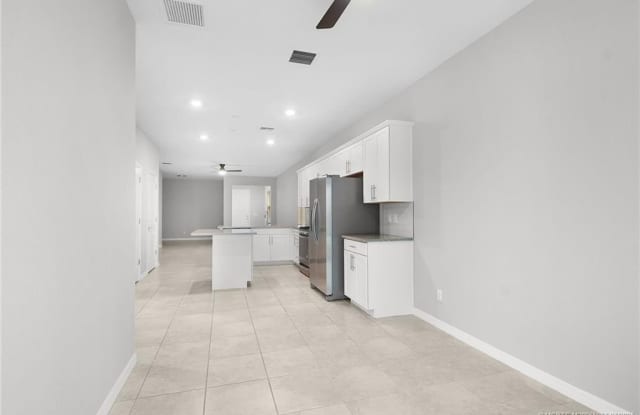 10214 SW Captiva Drive Gallery 4