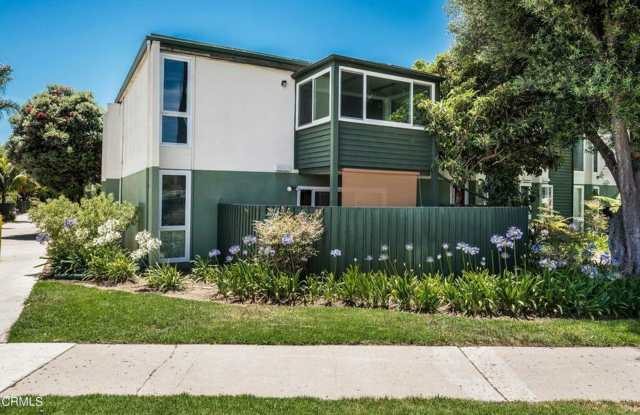 Prime location, 2+2 Condo in Midtown Ventura photos photos