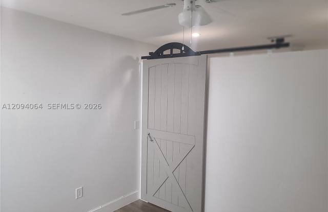 2862 SW 38th Ct Gallery 2