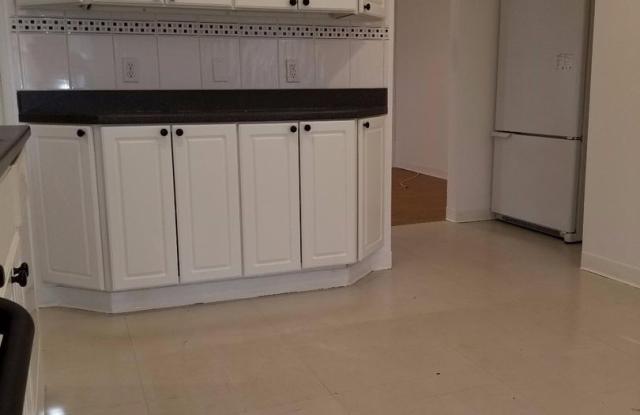 Cozy 1 bed 1 bath in Allston photos photos