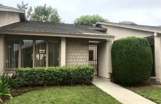 Two Bedroom, 2 Bathroom Condo in a Beautiful Community in Huntington! photos photos