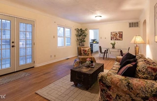 412 Cornell Dr SE - 412 Cornell Drive Southeast, Albuquerque, NM 87106
