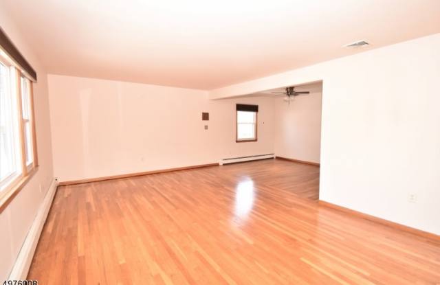 284 MILLER AVE Gallery 3