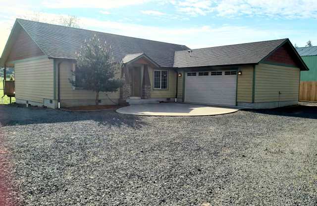 3bedroom 2bath House - 28450 Pleasant Valley Road, Linn County, OR 97386