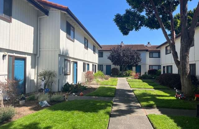 Newly renovated Townhome Grover Heights 1.5 mile to the Beach! - 676 North 12th Street, Grover Beach, CA 93433