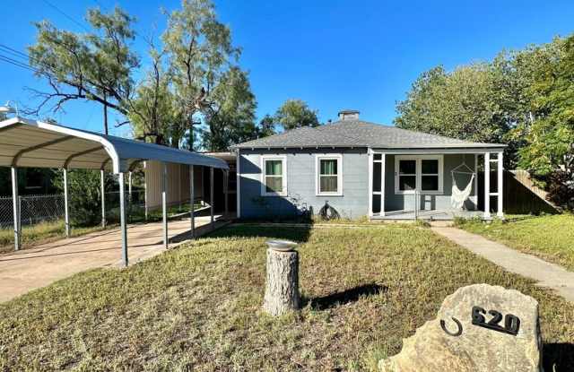 COMING MAY 2026 - Cozy 3 Bedroom Home Near Fort Concho! - 620 East Avenue C, San Angelo, TX 76903