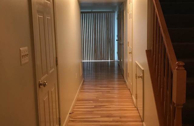 8609 DIVER COURT Gallery 2