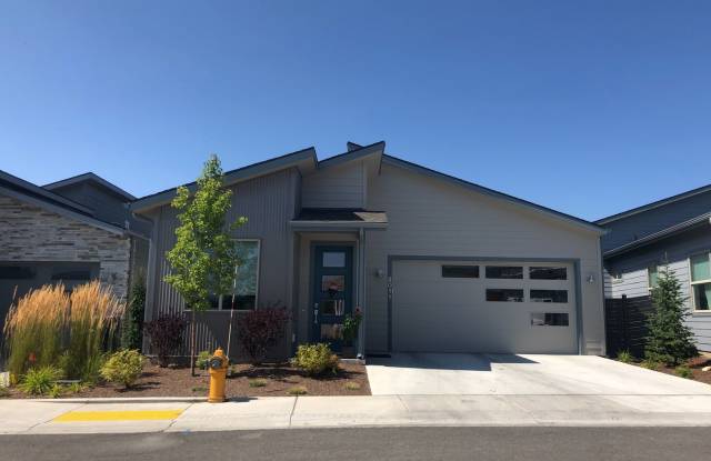 Coeur d'Alene Home! - 3011 North Casa Court, Coeur d'Alene, ID 83814