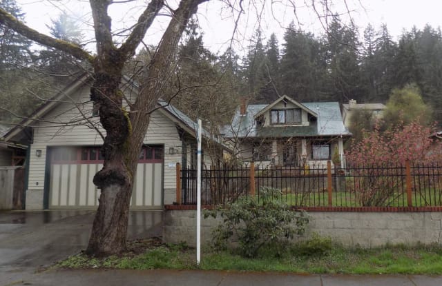 1572 Riverview St - 1572 Riverview Street, Eugene, OR 97403