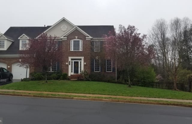 13561 DODSWORTH DRIVE - 13561 Dodsworth Drive, Linton Hall, VA 20136