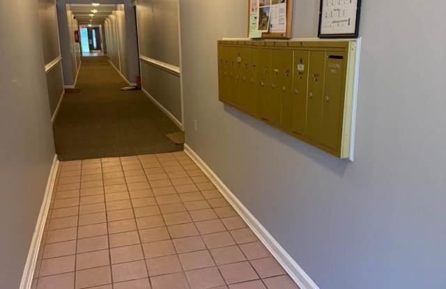 5816 ROYAL RIDGE Drive Gallery 2