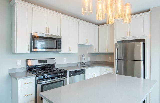 3050 S Delaware Ave - 3050 South Delaware Avenue, Milwaukee, WI 53207
