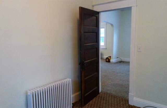 502 South Court, Apt 1 Gallery 2