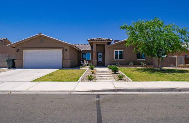NICE 3 BEDROOM HOME! Gallery 1