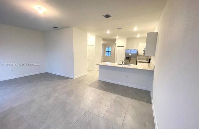 12959 SW 231st Ter Gallery 4